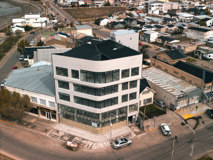 🟡 ALQUILER LOCAL Y OFICINAS PREMIUM – CENTRO RIO GRANDE📍